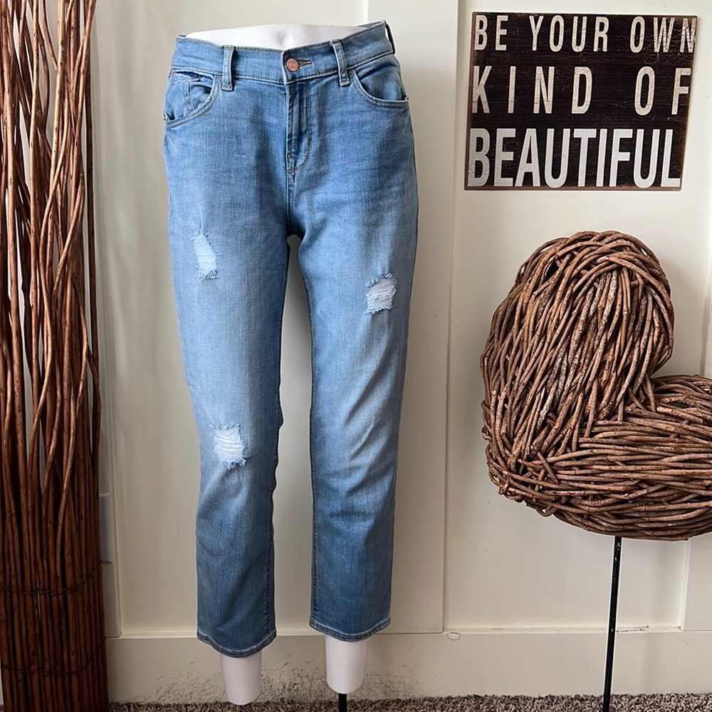 Old Navy Light Wash Distressed Mid Rise Cropped Straight Jeans